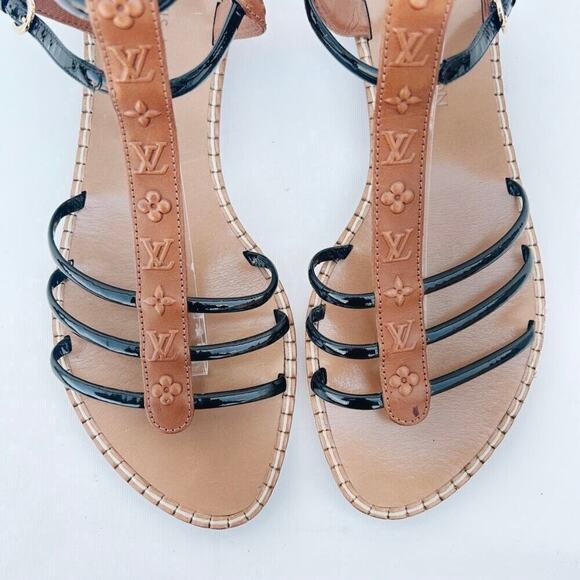Louis Vuitton Gladiator Sandals Flats Strappy
Black LV Logo Leather 41 Ankle 11 - Picture 3 of 14
